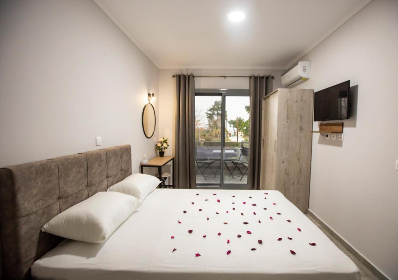 Artemida Suites Ханиоти Экстерьер фото