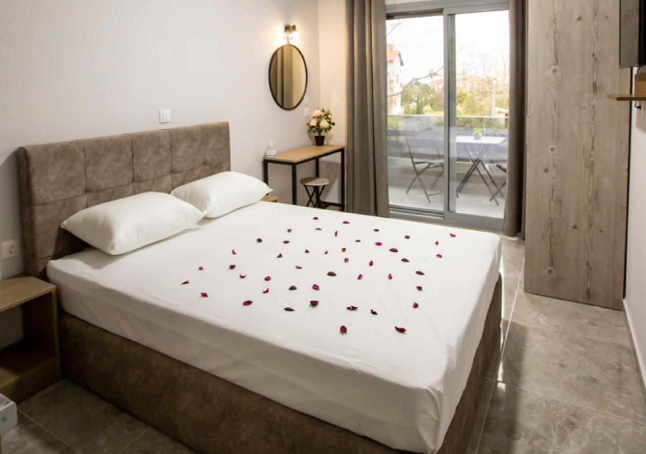 Artemida Suites Ханиоти Экстерьер фото