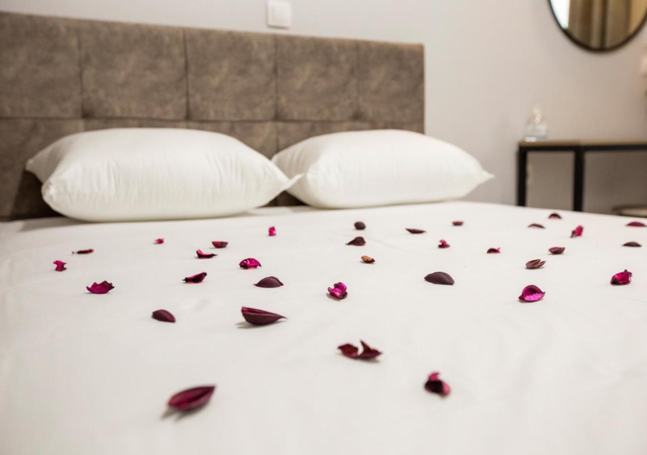 Artemida Suites Ханиоти Экстерьер фото