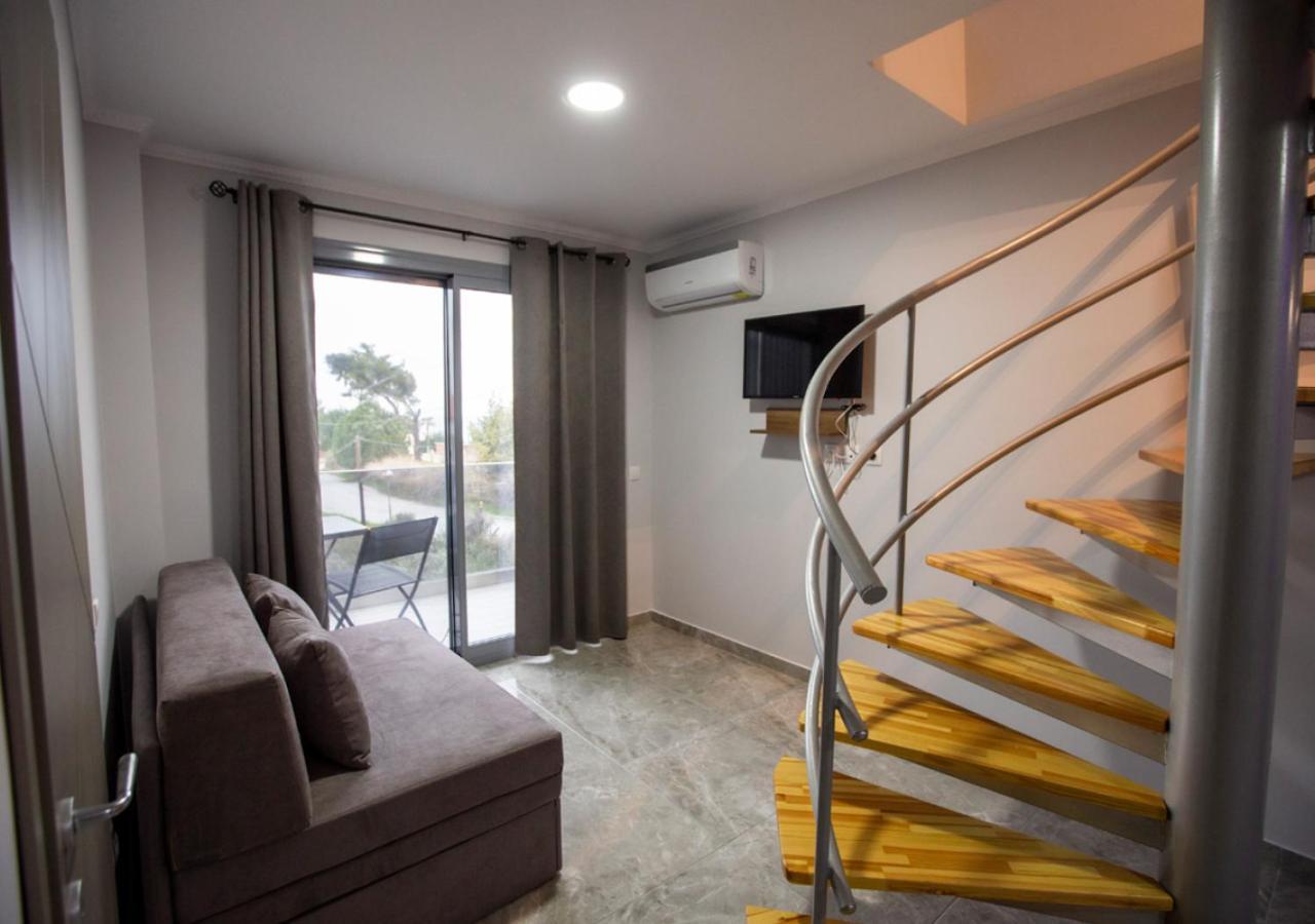 Artemida Suites Ханиоти Экстерьер фото